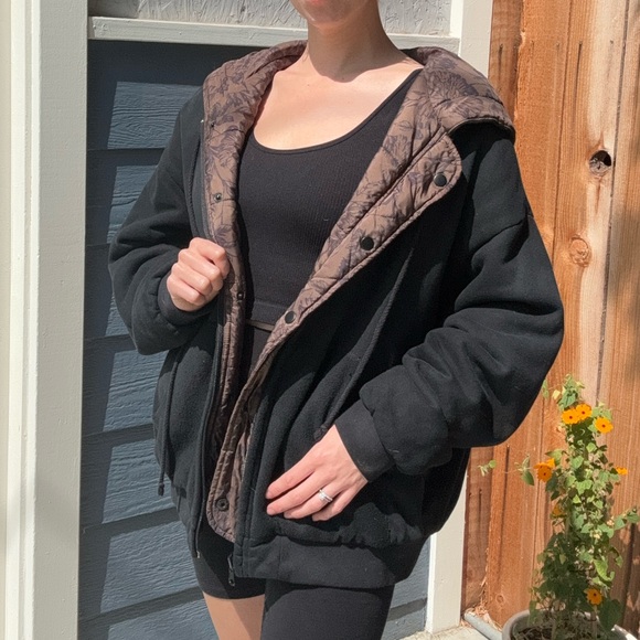 Reversible Hoodie Puffer Jacket - Picture 2 of 11